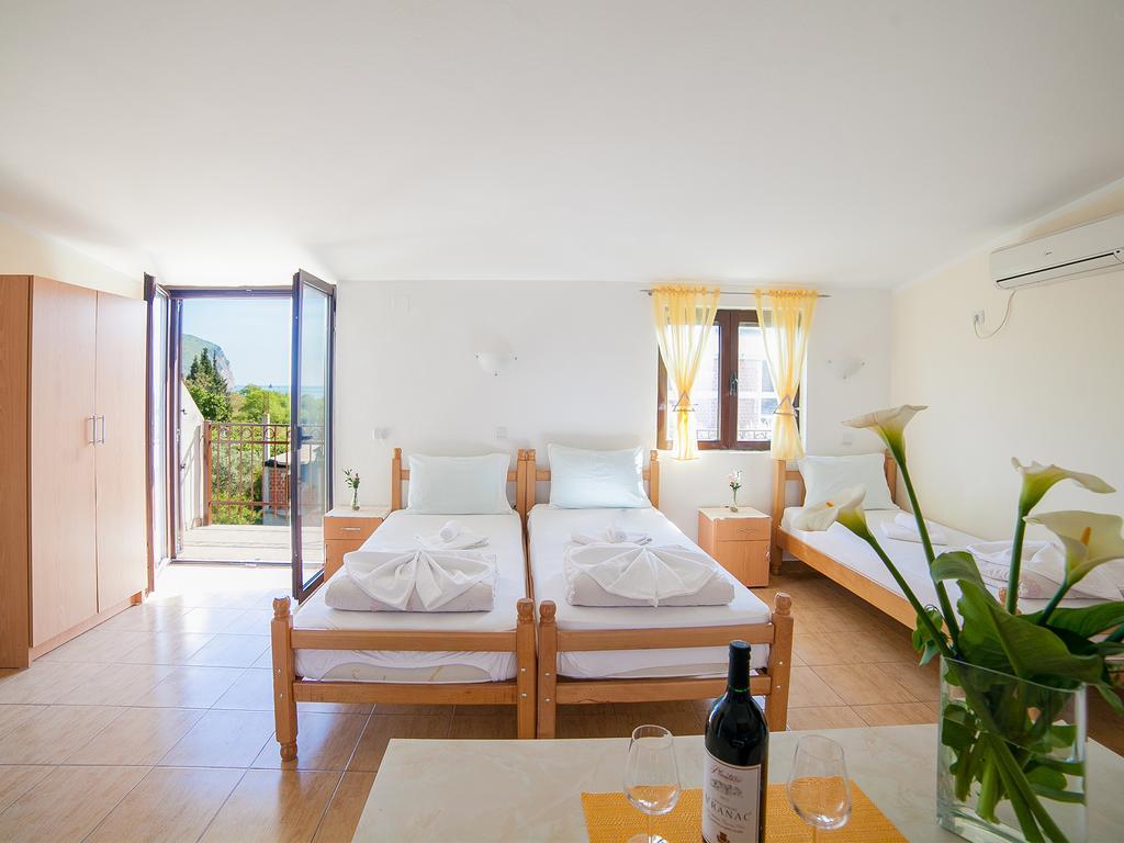 Apartments Viktorija Petrovac Habitación foto